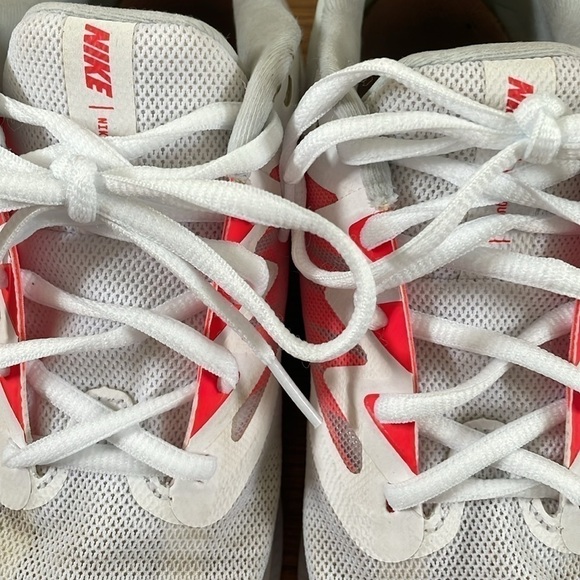 Nike Quest running sneakers. Size 10 - Picture 4 of 9